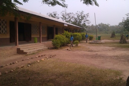 The JHS. The first two classrooms are visable. The third one, the staffroom and the small storage room/computer room are all hidden